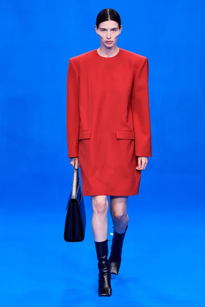 Look 7